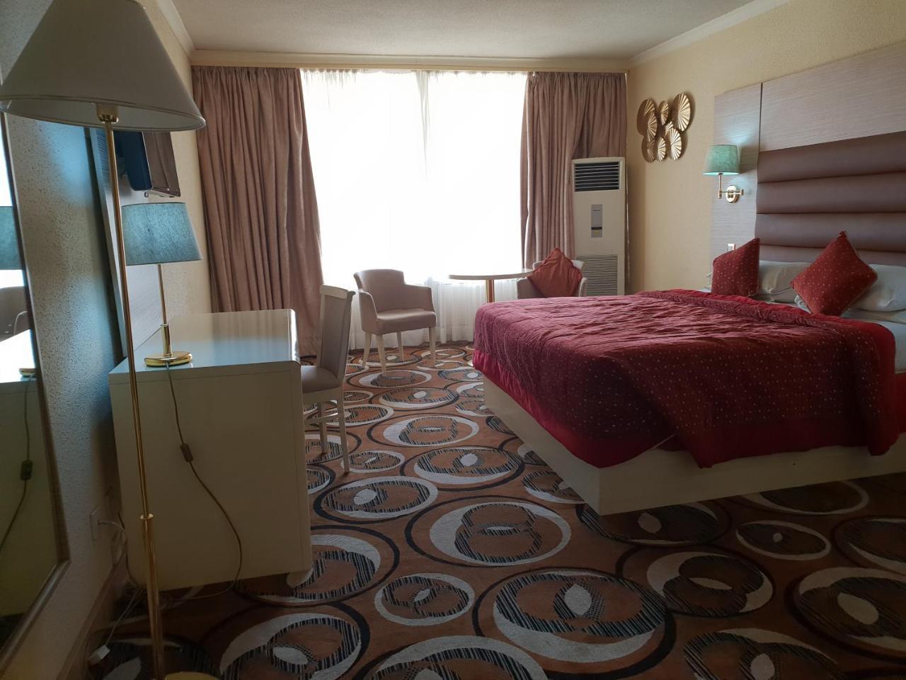Nicon Luxury Abuja Hotel Exterior photo